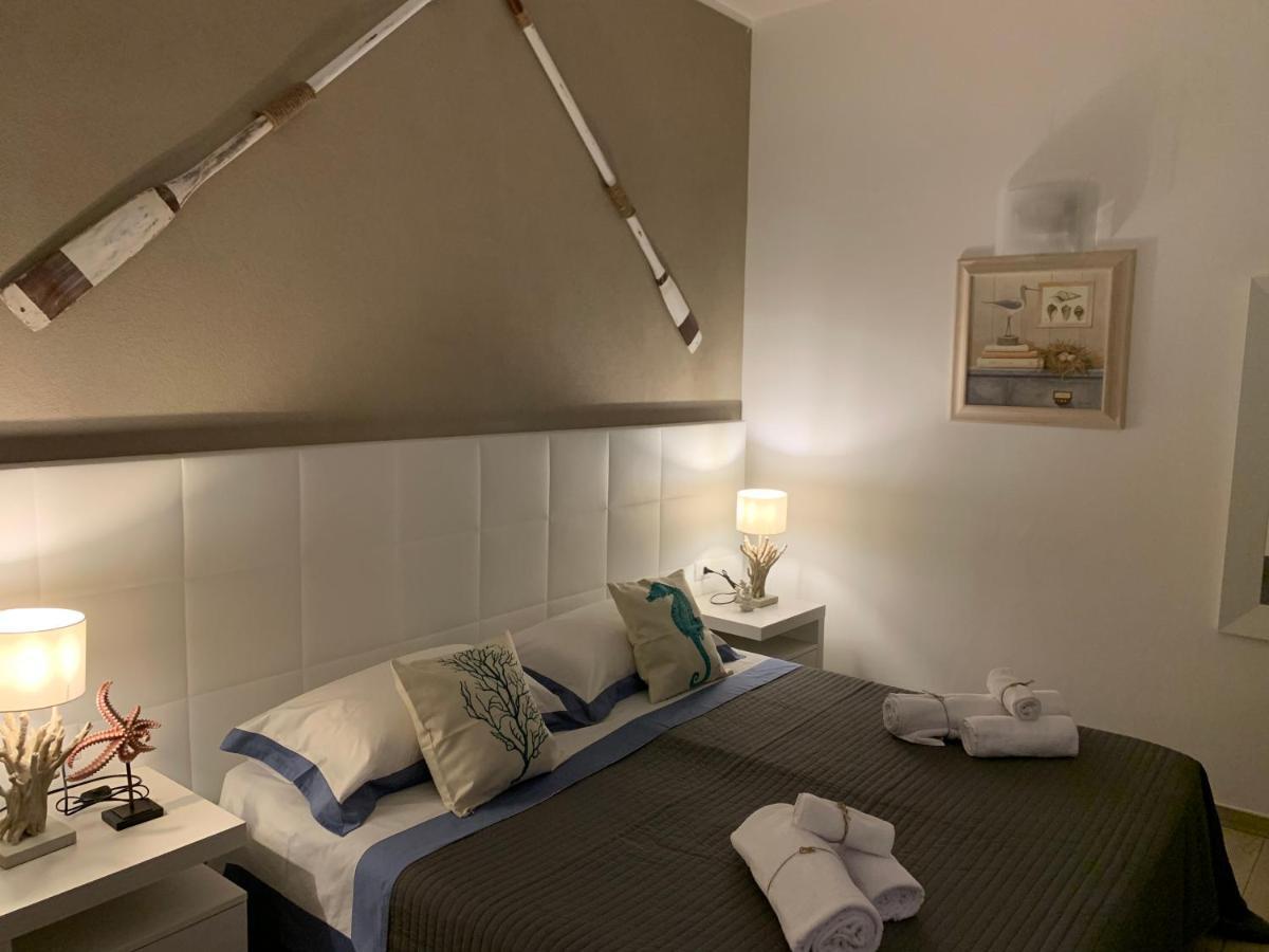 Aquarama Rooms & Apartments Torre Squillace ภายนอก รูปภาพ