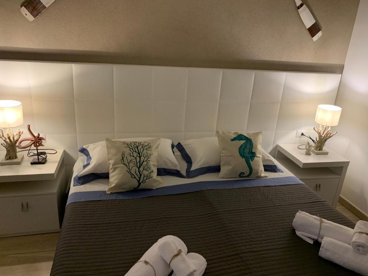 Aquarama Rooms & Apartments Torre Squillace ภายนอก รูปภาพ