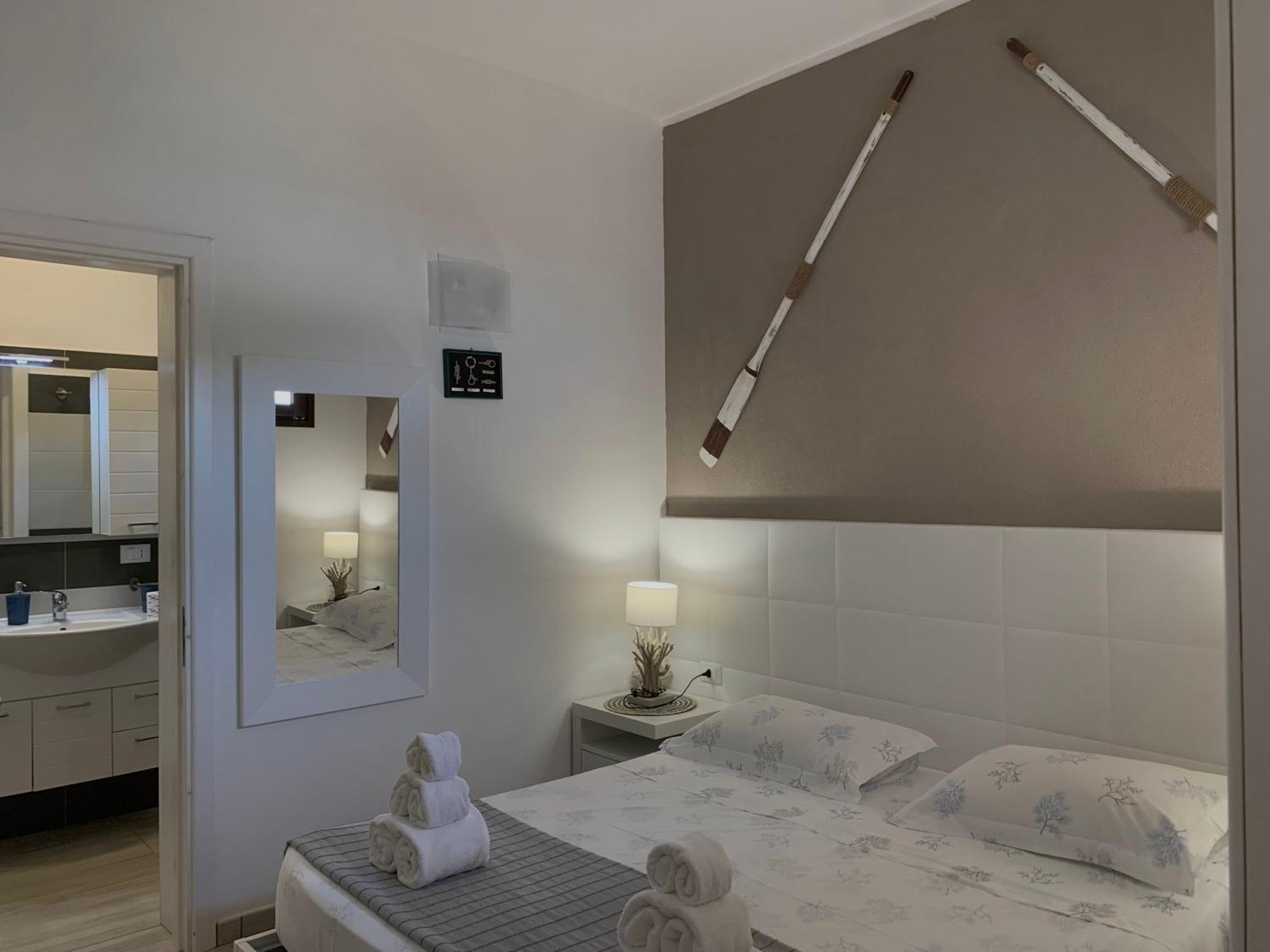 Aquarama Rooms & Apartments Torre Squillace ภายนอก รูปภาพ