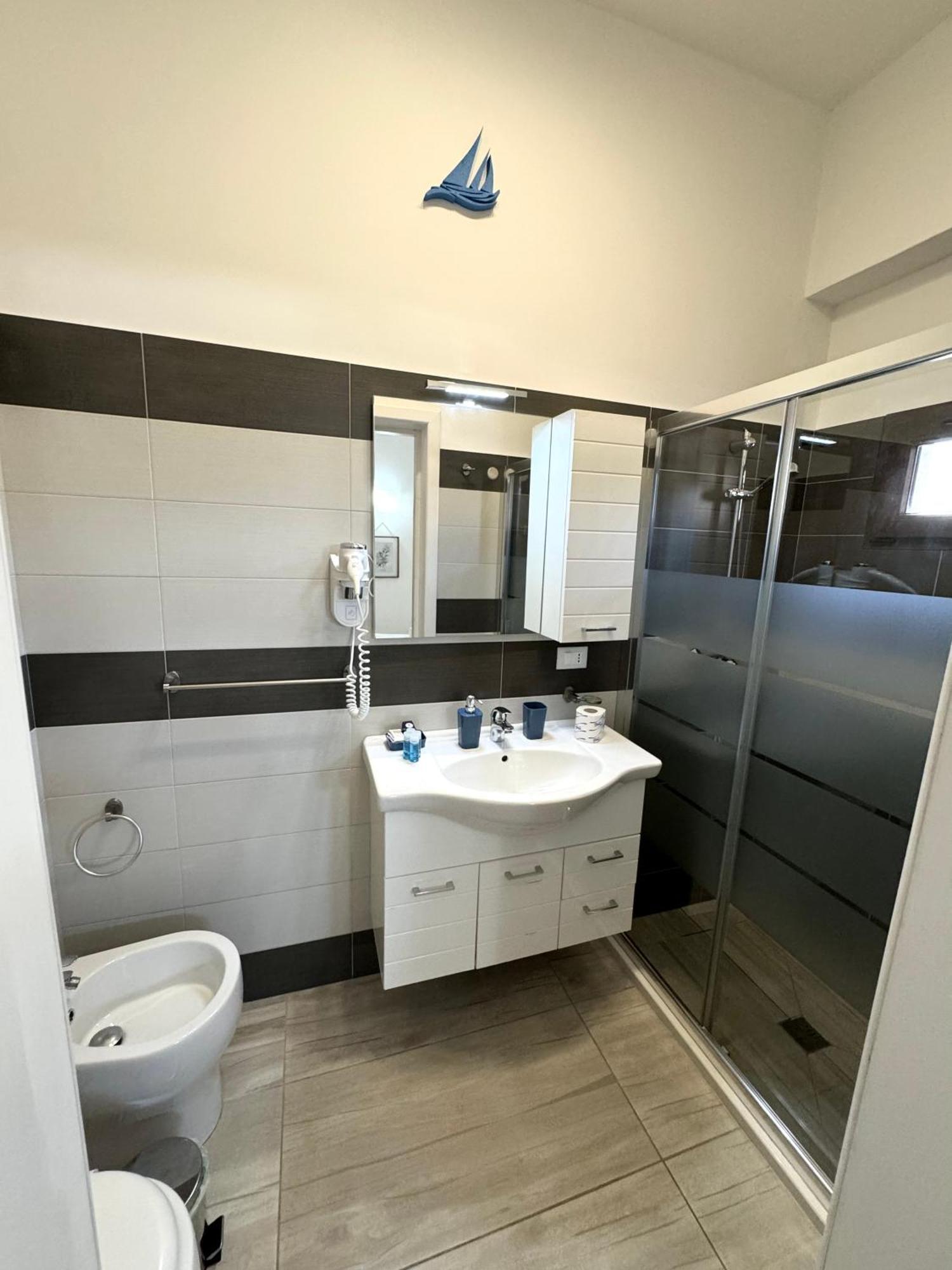 Aquarama Rooms & Apartments Torre Squillace ภายนอก รูปภาพ