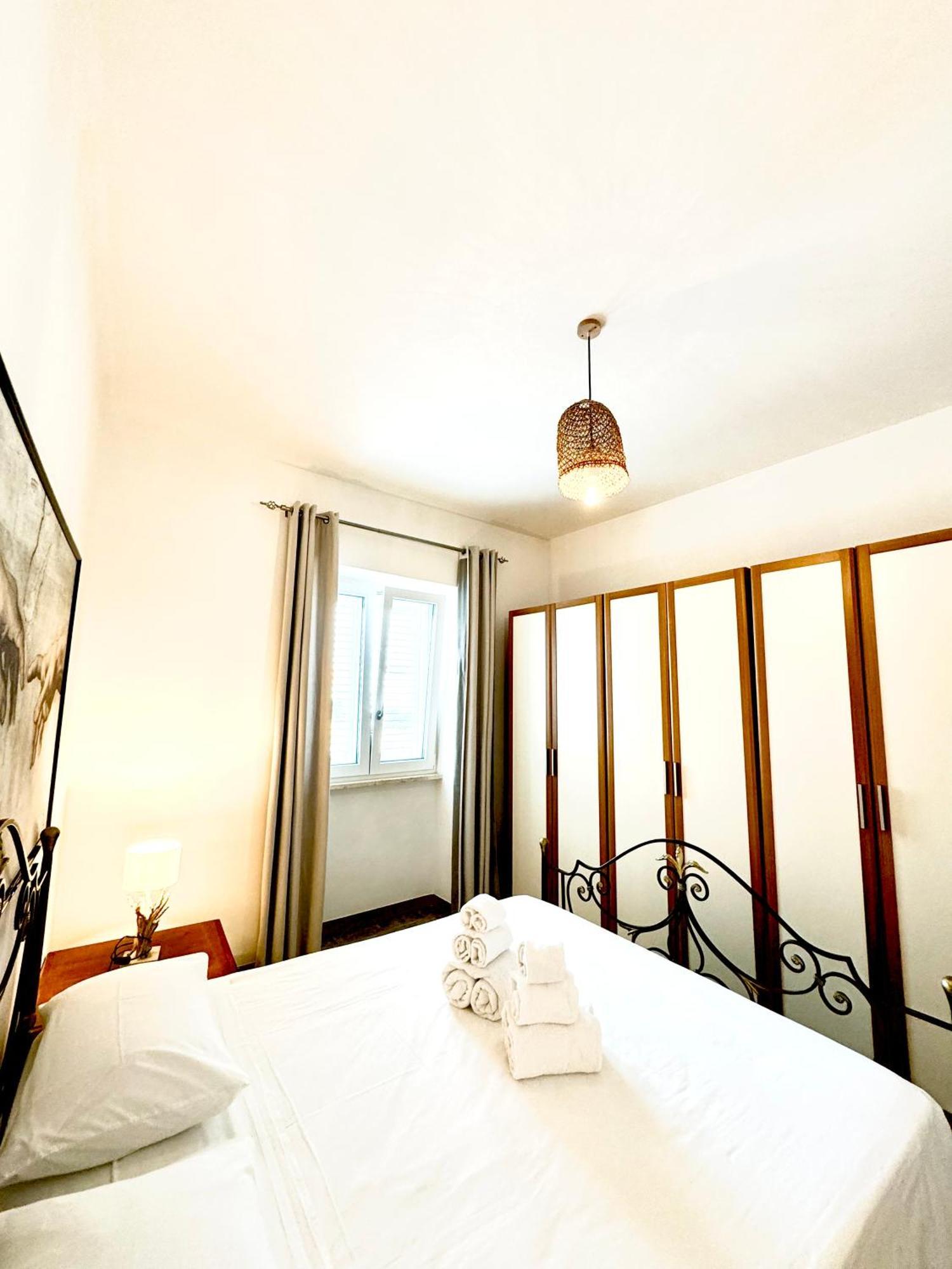 Aquarama Rooms & Apartments Torre Squillace ภายนอก รูปภาพ